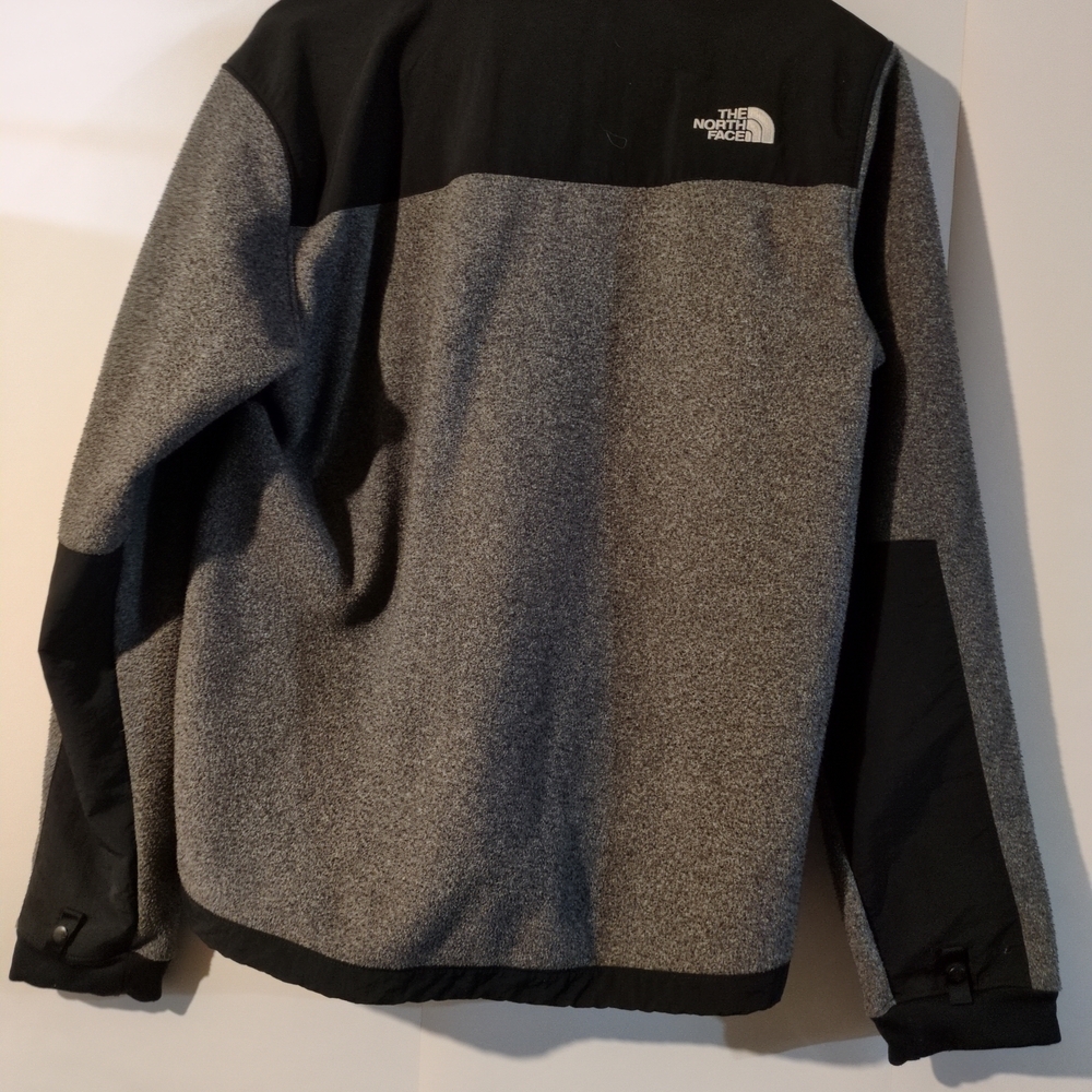 The North Face Men's Two-Tone Performance Jacket - Picture 2 of 3
